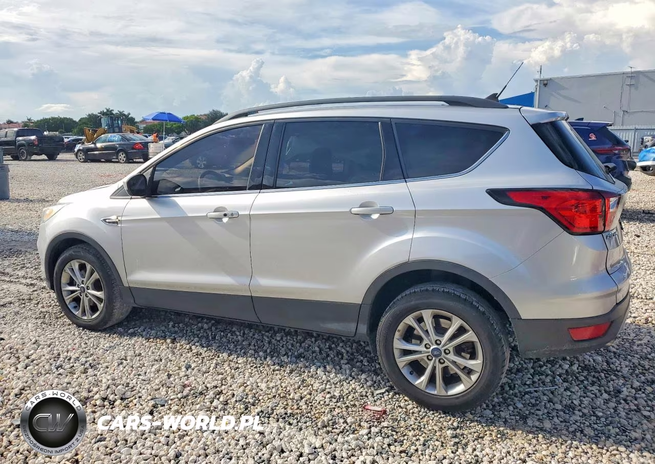 2019 Ford Escape Sel VIN:1FMCU0HD8KUA02031 - 2