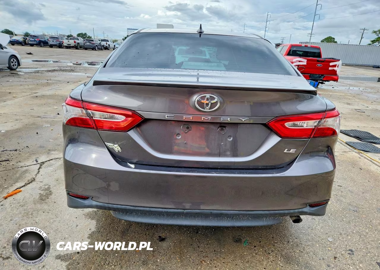 2019 Toyota Camry Le VIN:4T1B11HK2KU752145 - 6