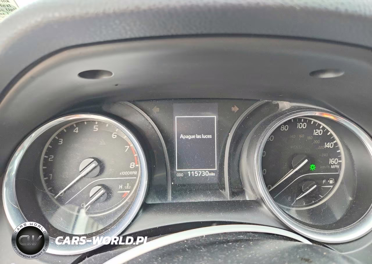 2019 Toyota Camry Le VIN:4T1B11HK2KU752145 - 9