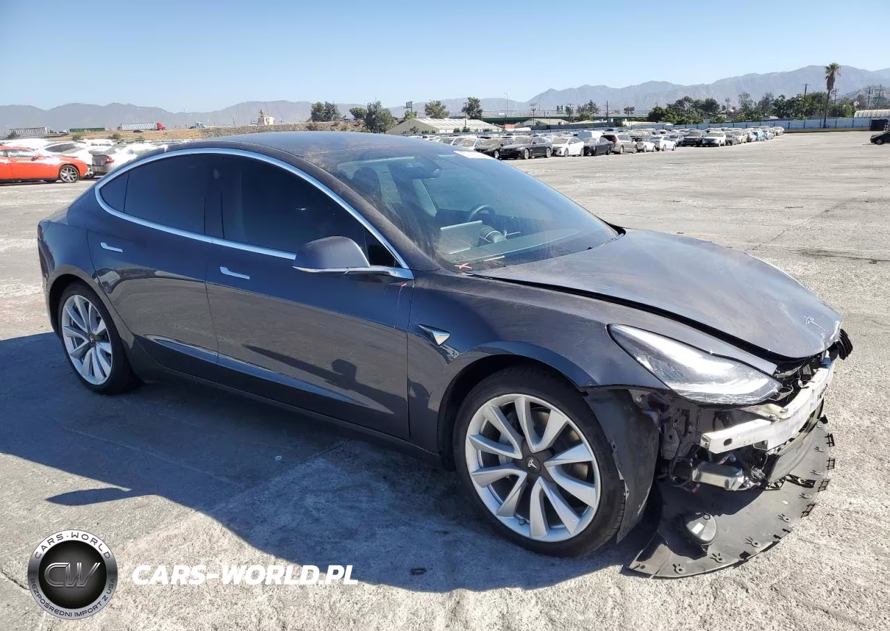 2020 Tesla Model 3 VIN:5YJ3E1EB2LF807088 - 4