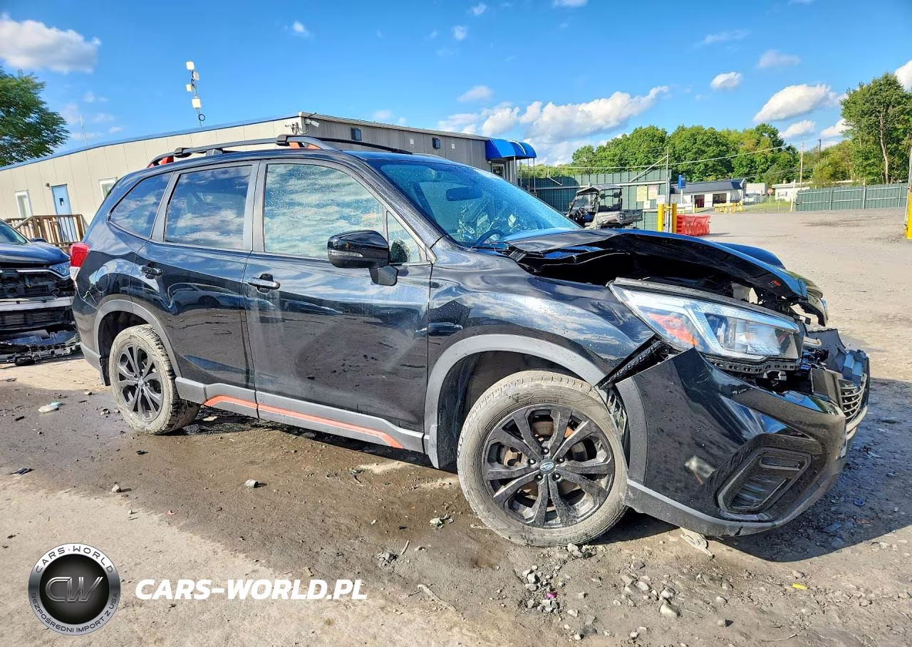 2020 Subaru Forester Sport VIN:JF2SKAMC7LH417118 - 4