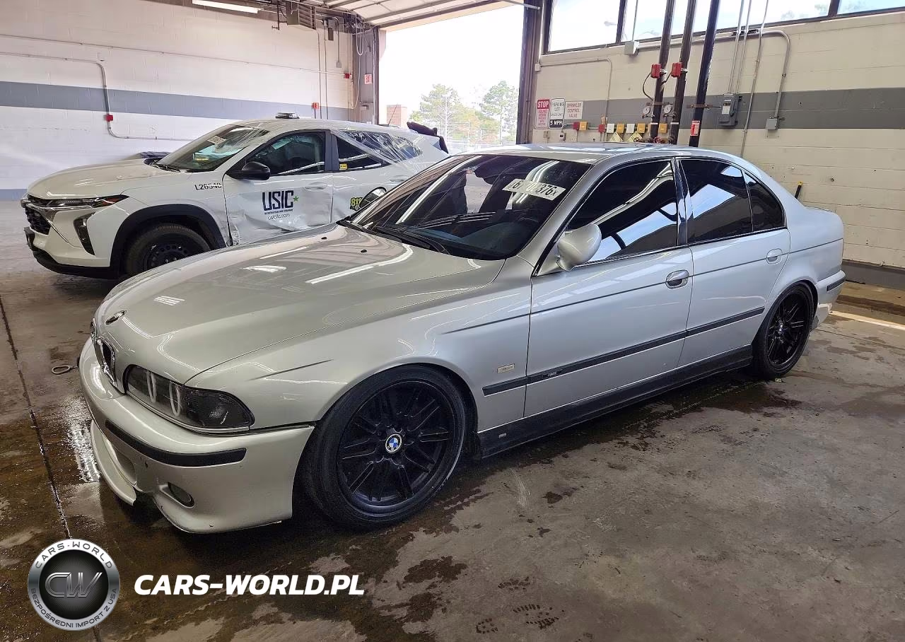 2000 BMW M5