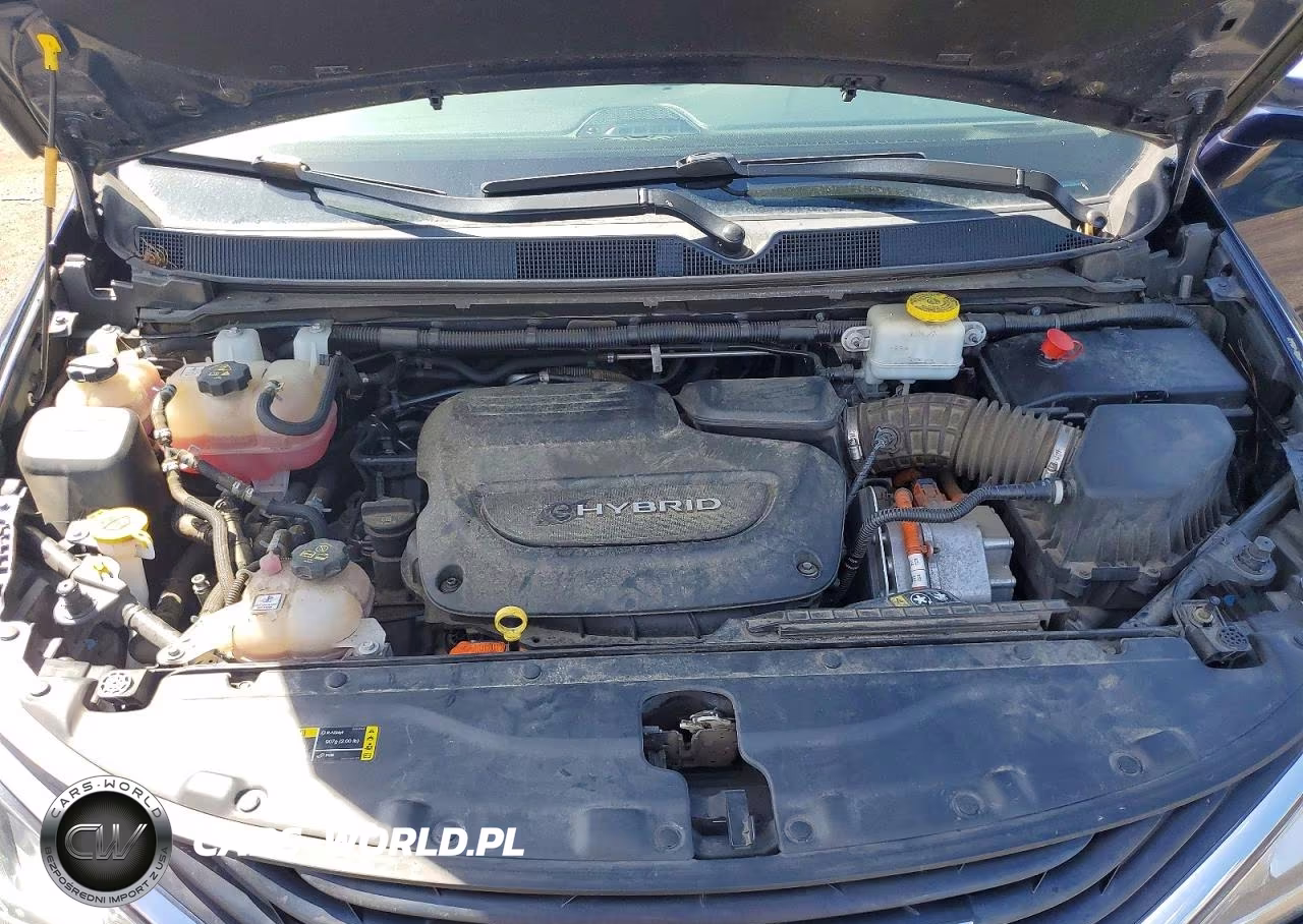2018 Chrysler Pacifica Hybrid Limited VIN:2C4RC1N70JR127140 - 12