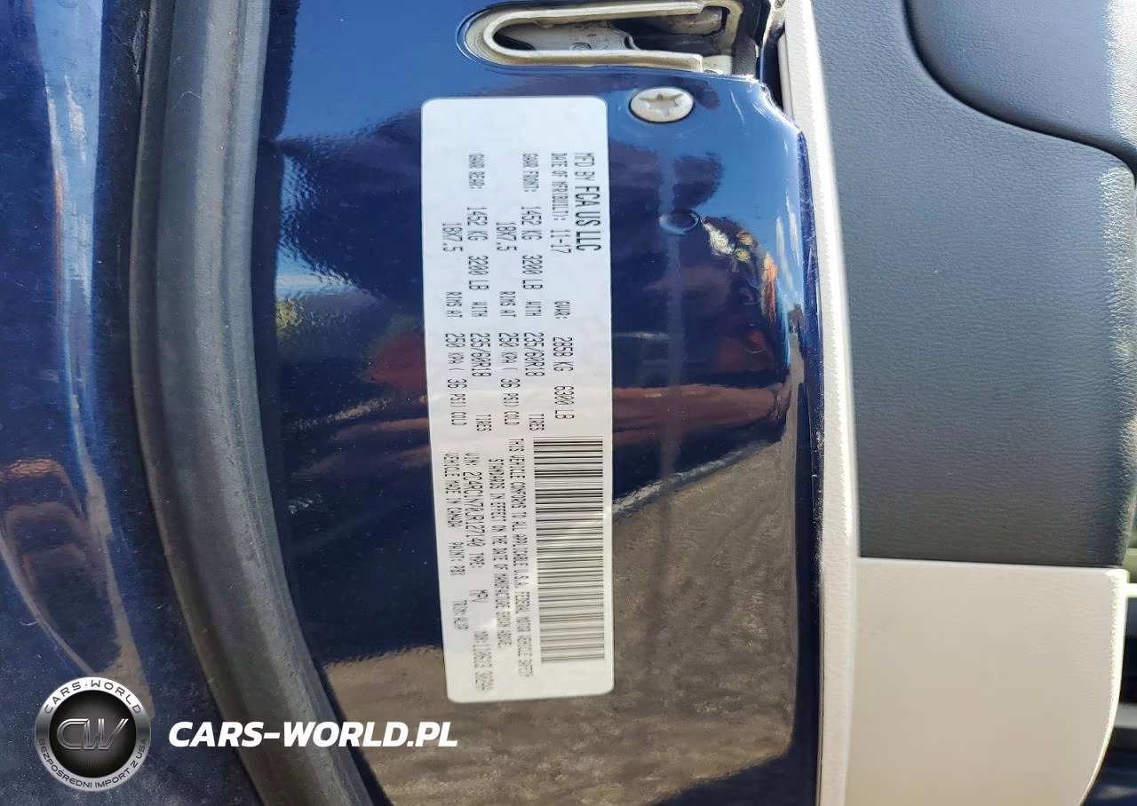 2018 Chrysler Pacifica Hybrid Limited VIN:2C4RC1N70JR127140 - 13