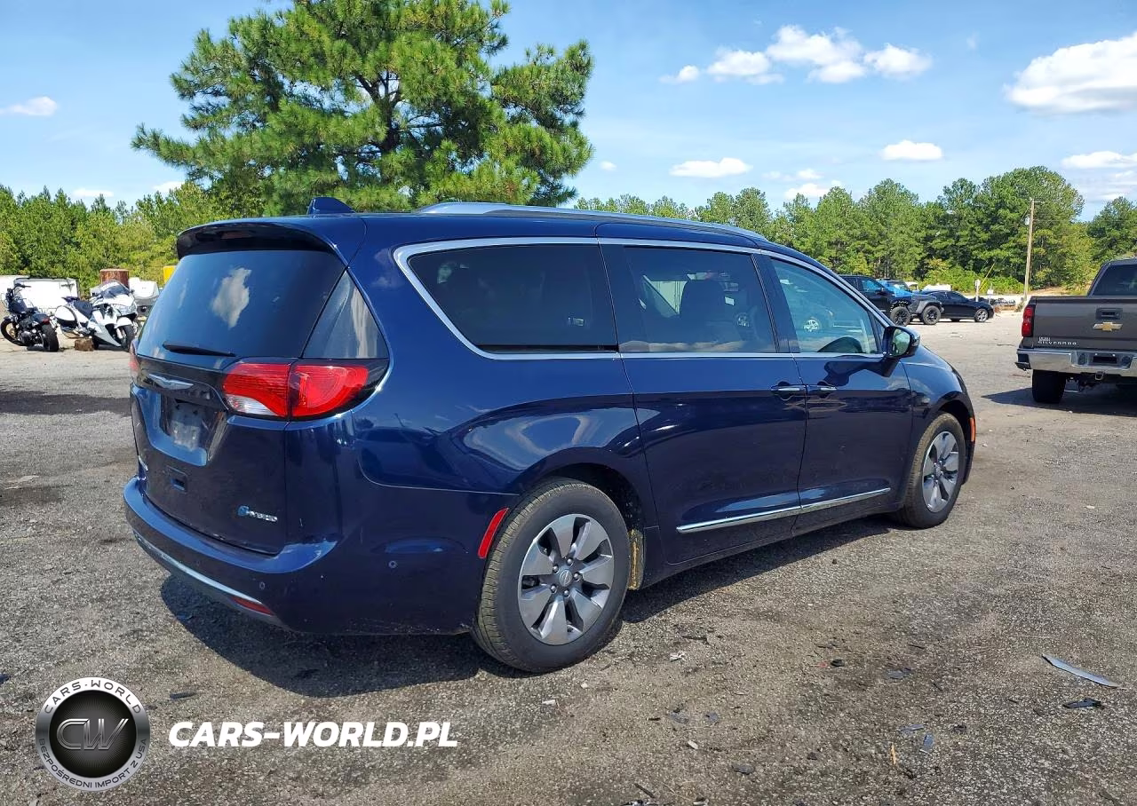 2018 Chrysler Pacifica Hybrid Limited VIN:2C4RC1N70JR127140 - 3