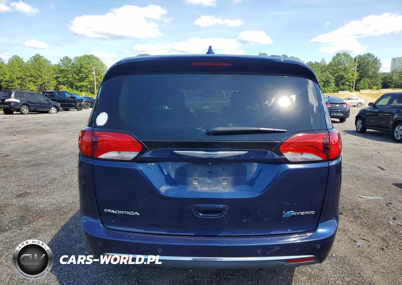2018 Chrysler Pacifica Hybrid Limited VIN:2C4RC1N70JR127140 - 6