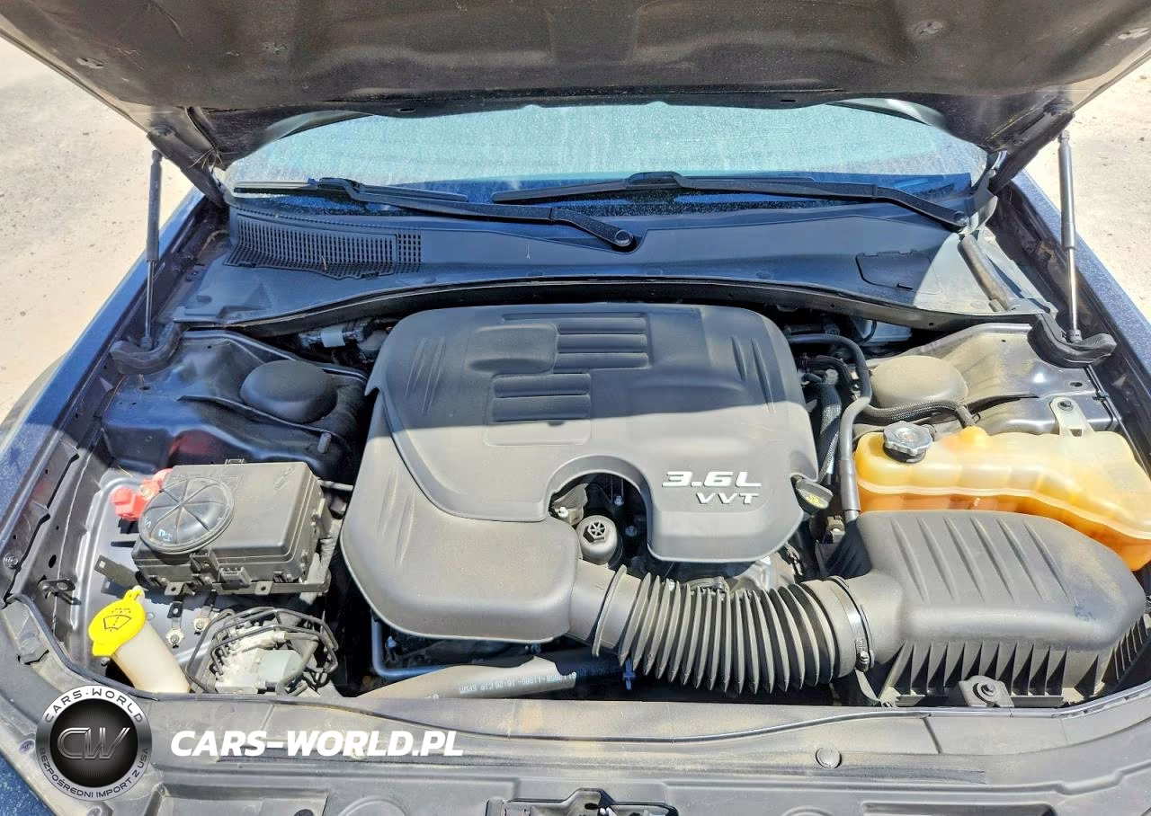 2019 Chrysler 300 S VIN:2C3CCABG3KH515503 - 11