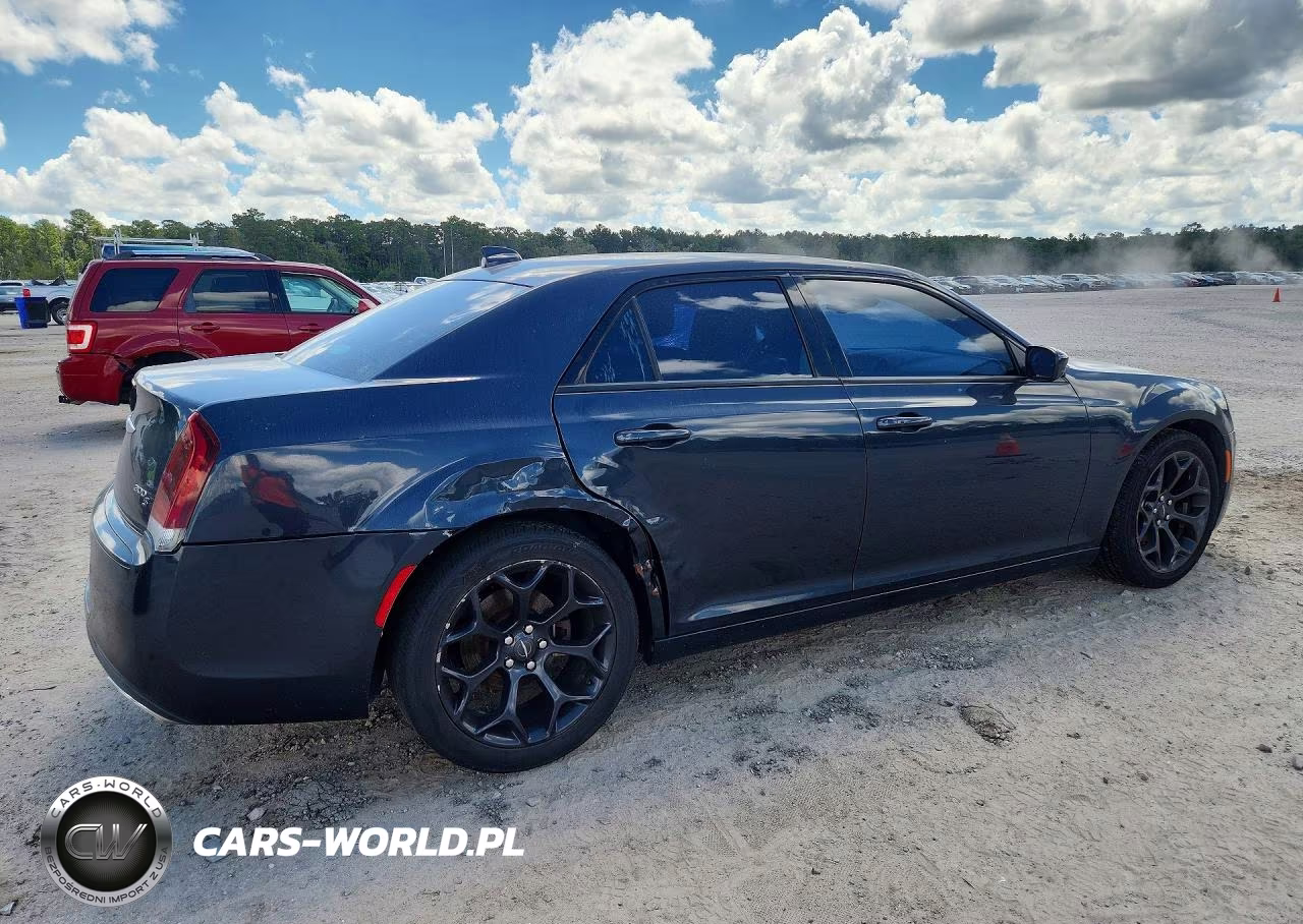 2019 Chrysler 300 S VIN:2C3CCABG3KH515503 - 3