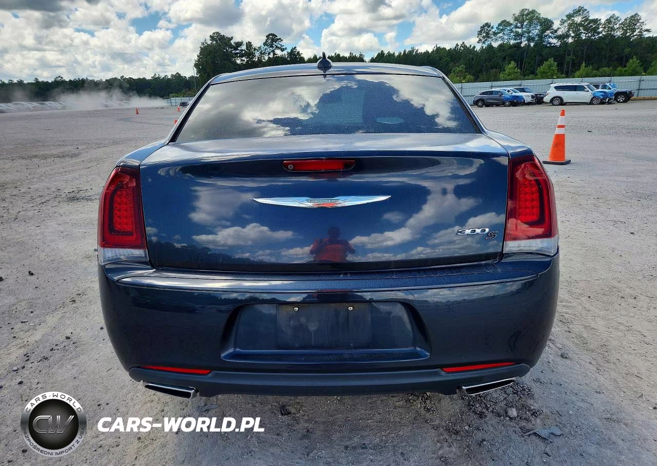 2019 Chrysler 300 S VIN:2C3CCABG3KH515503 - 6