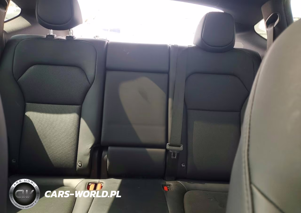 2026 Tesla Model Y VIN:7SAYGDEE8TF601787 - 10