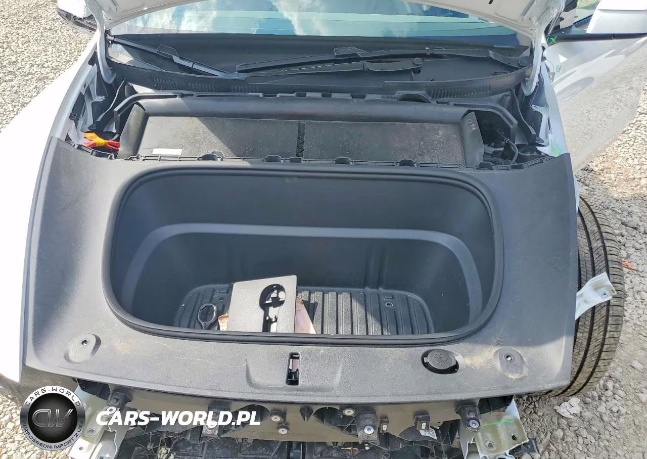 2026 Tesla Model Y VIN:7SAYGDEE8TF601787 - 12
