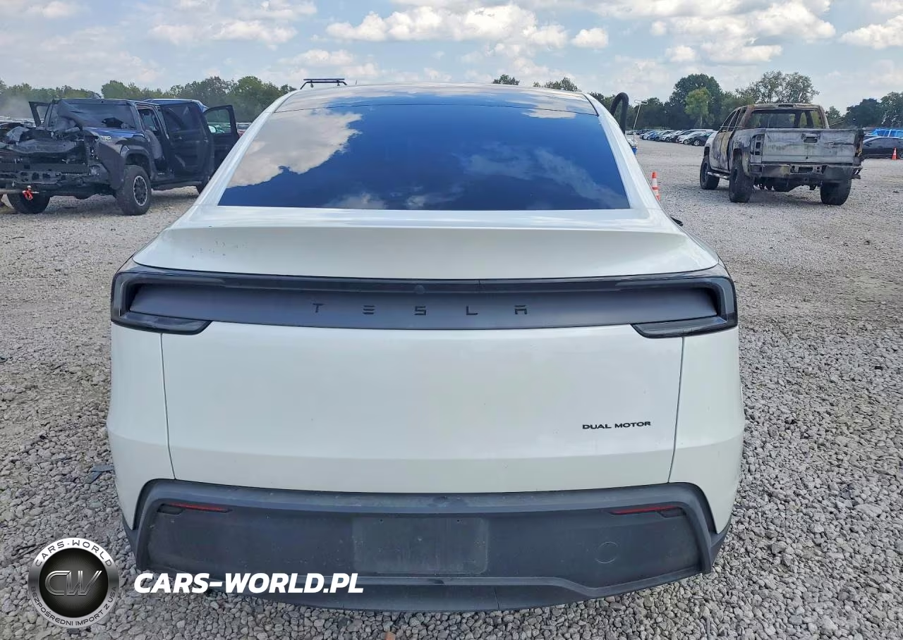 2026 Tesla Model Y VIN:7SAYGDEE8TF601787 - 6