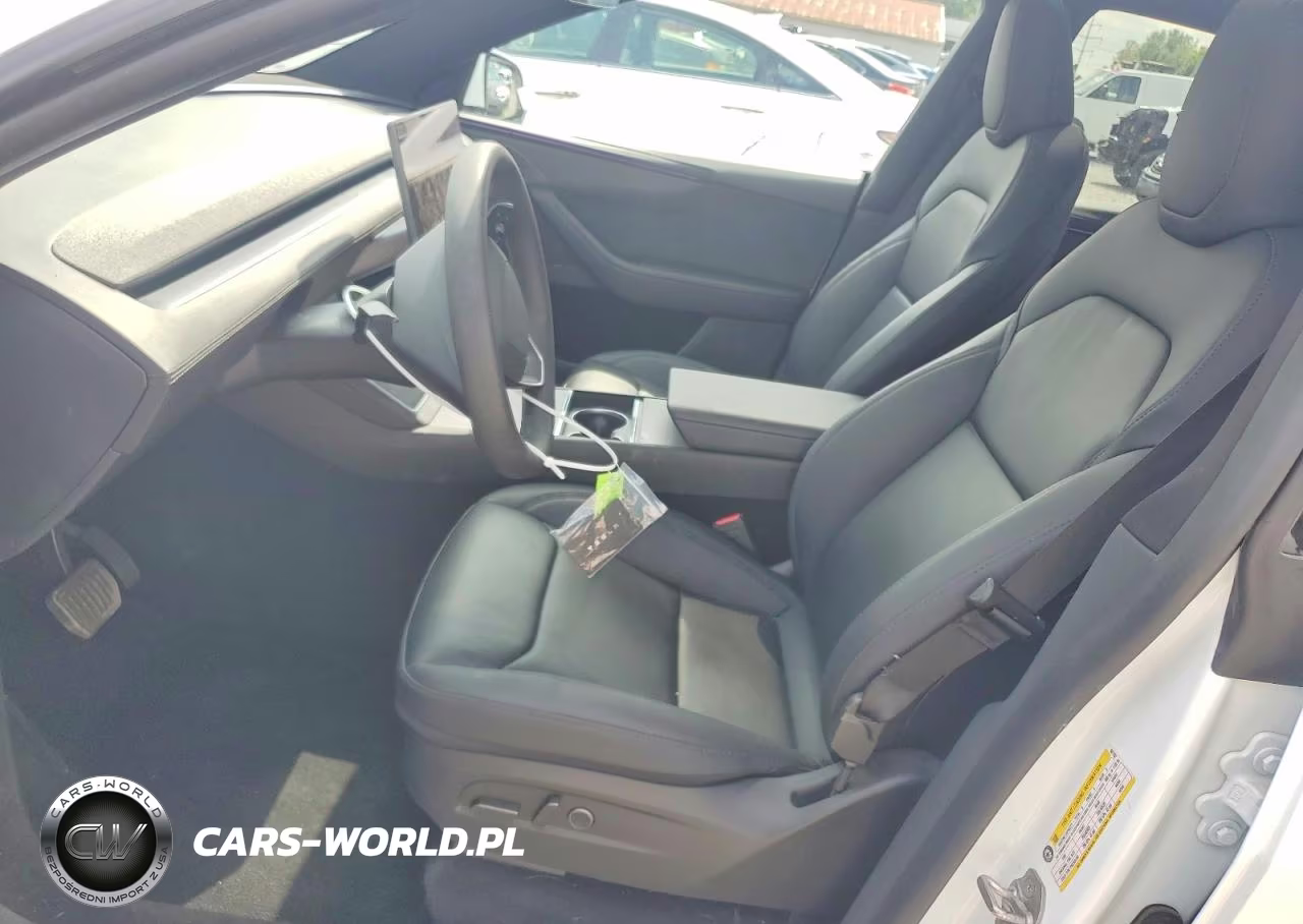 2026 Tesla Model Y VIN:7SAYGDEE8TF601787 - 7