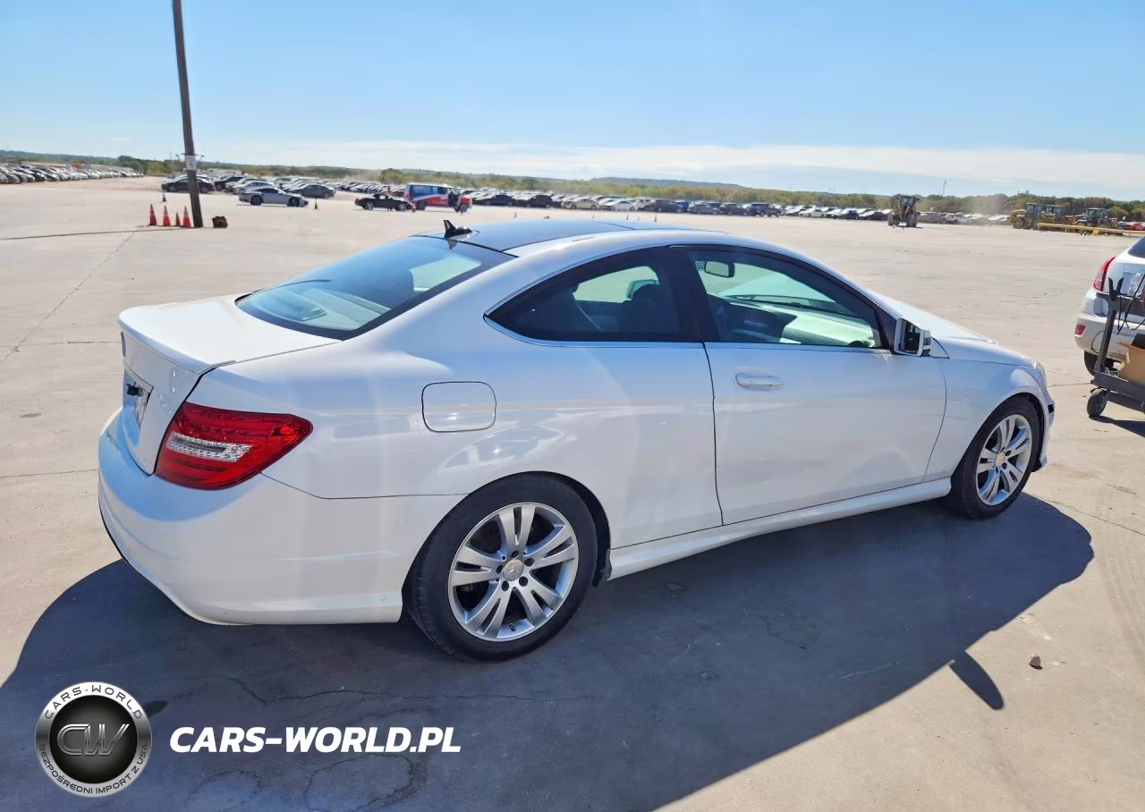 2014 Mercedes-Benz C 250 VIN:WDDGJ4HB2EG295406 - 3