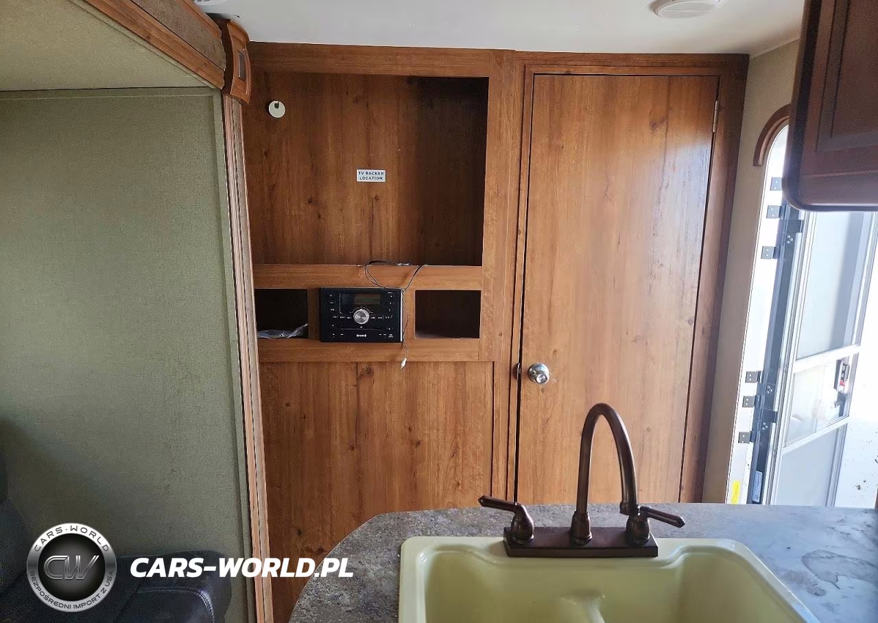 2017 Gulf Stream Ameri Lite Camper VIN:1NL1GTM23H1122817 - 5
