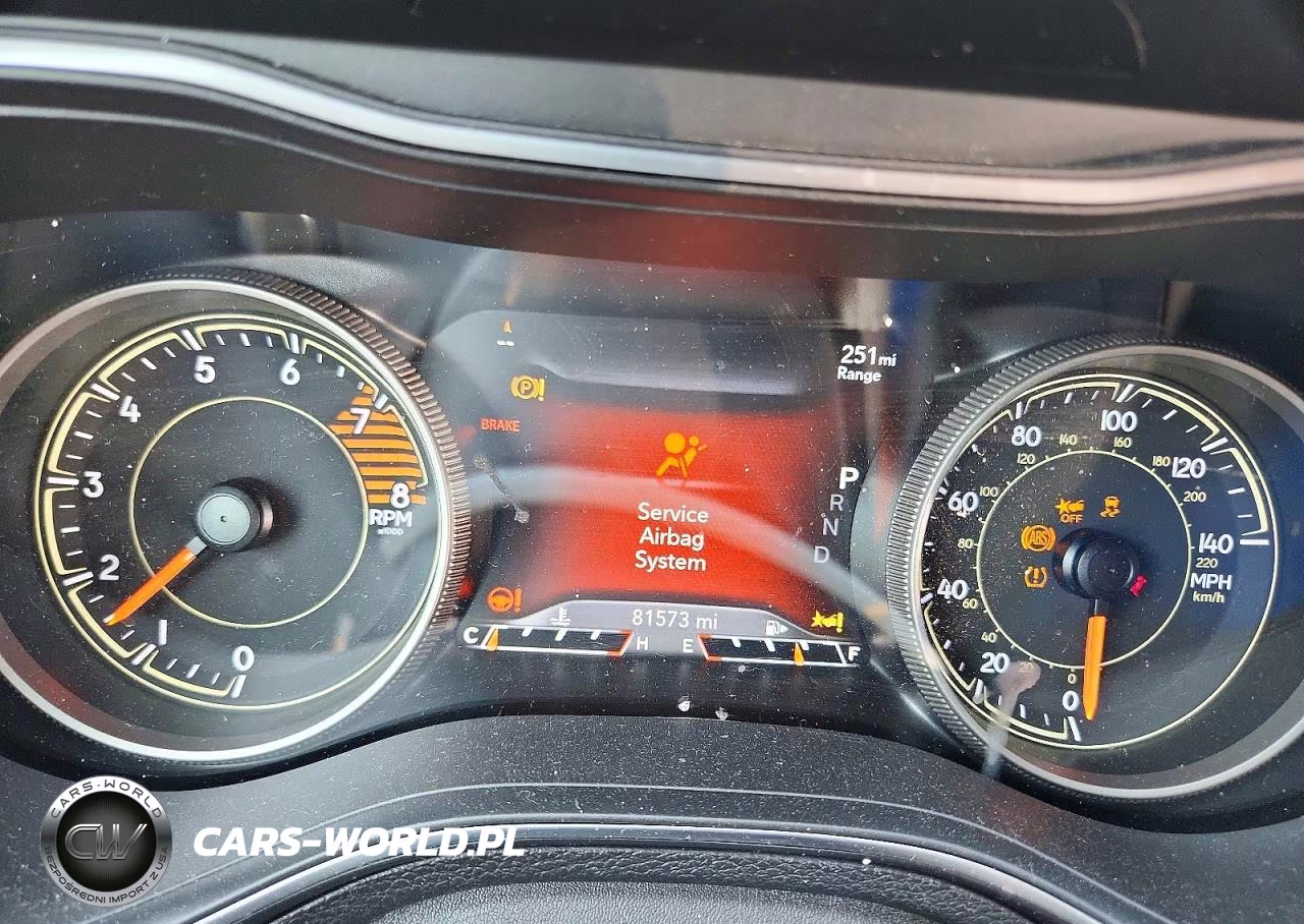 2019 Jeep Cherokee Limited VIN:1C4PJMDX5KD354067 - 9