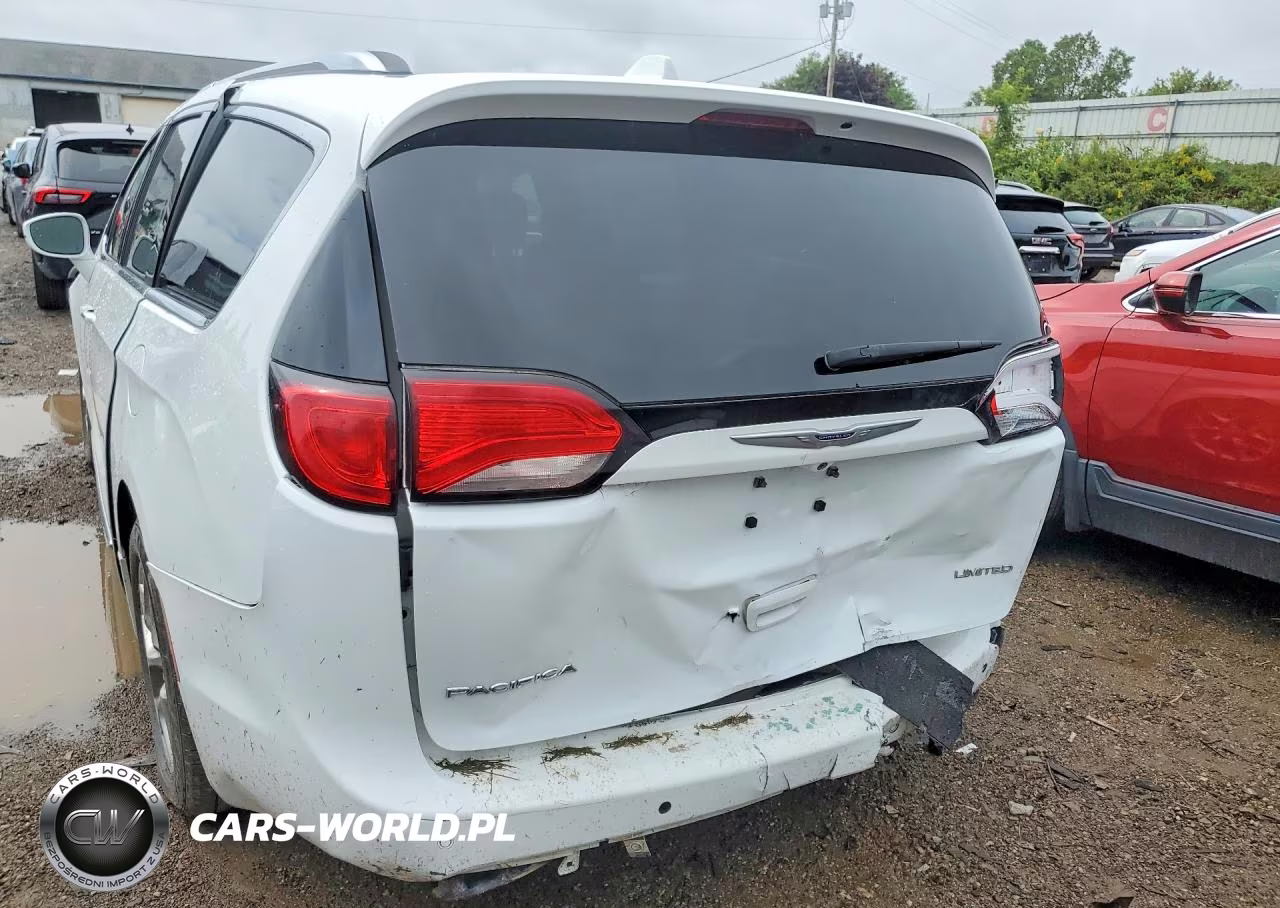 2019 Chrysler Pacifica Limited VIN:2C4RC1GG7KR627701 - 6