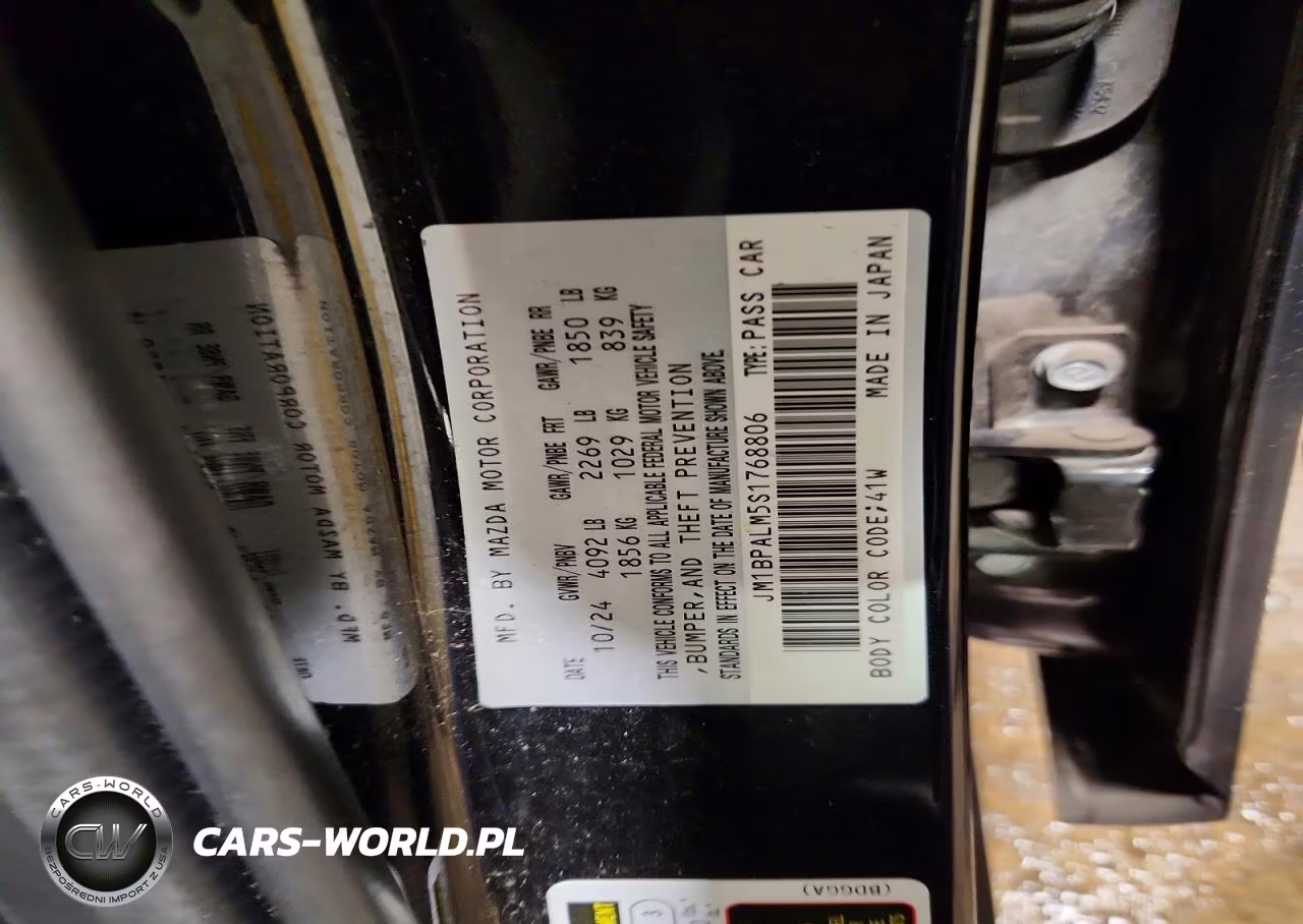 2025 Mazda 3 Preferred VIN:JM1BPALM5S1768806 - 13