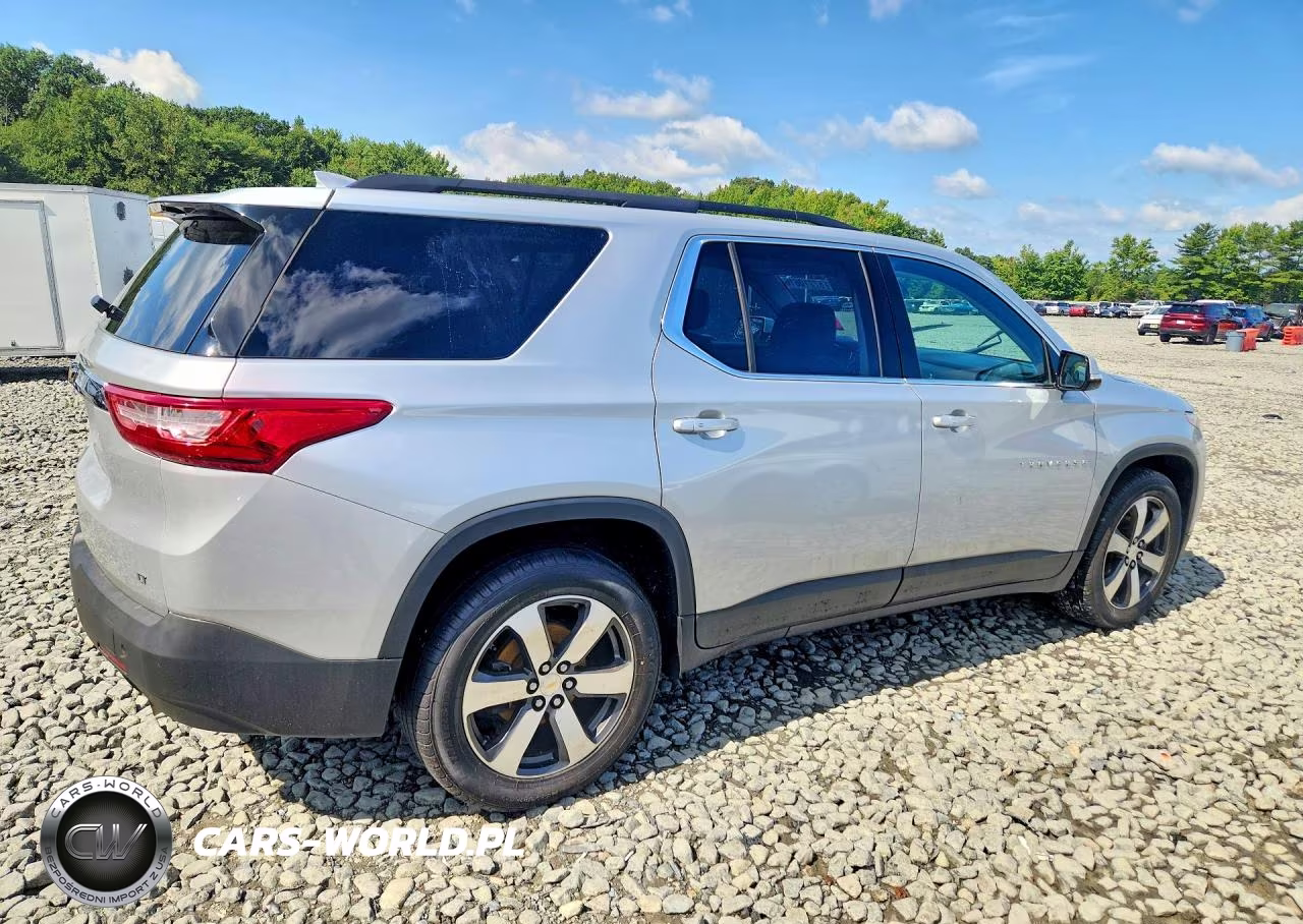 2019 Chevrolet Traverse Lt VIN:1GNEVHKW6KJ197915 - 3