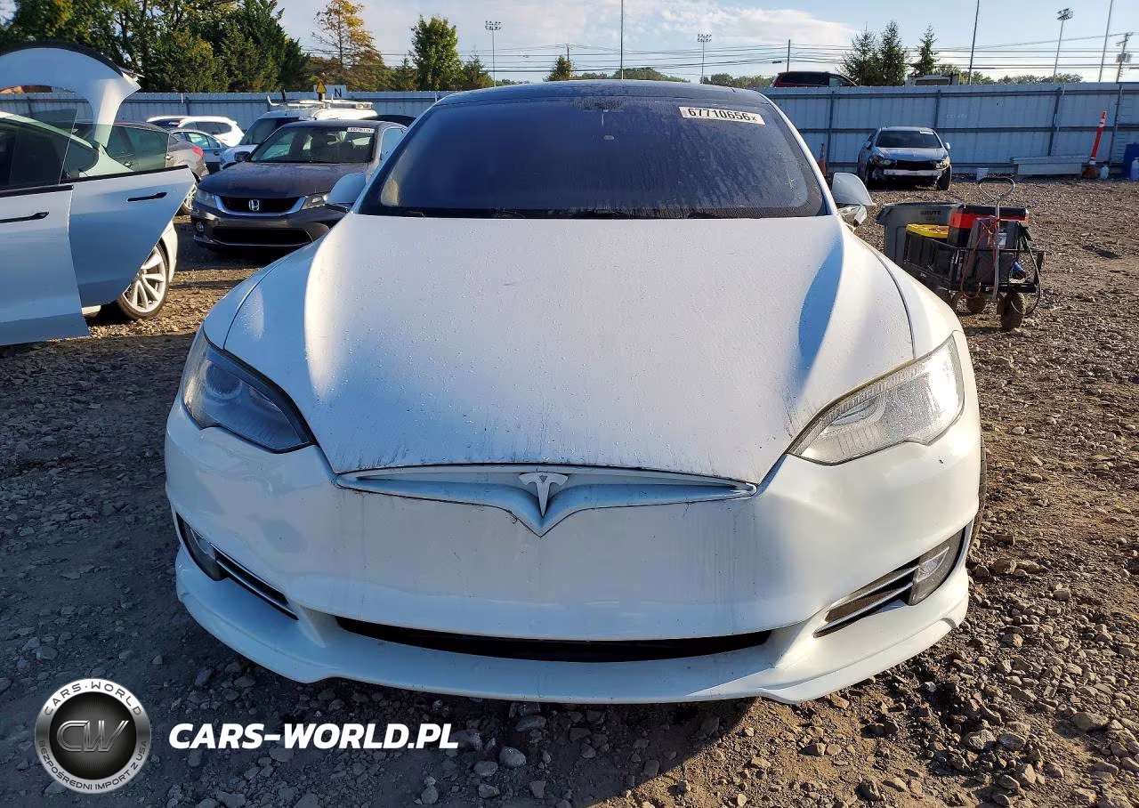 2013 Tesla Model S VIN:5YJSA1CN7DFP26366 - 5