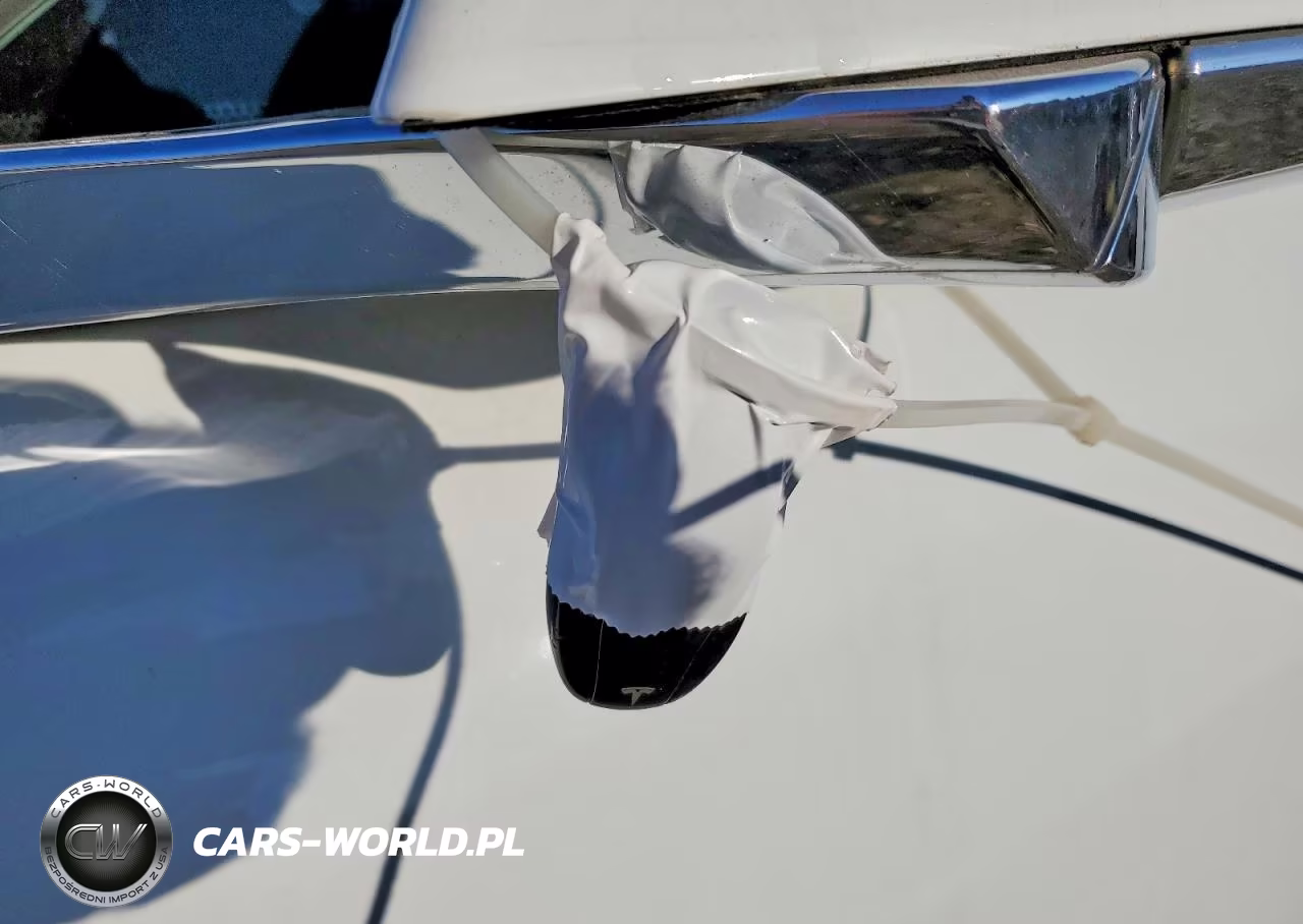 2013 Tesla Model S VIN:5YJSA1CN7DFP26366 - 7