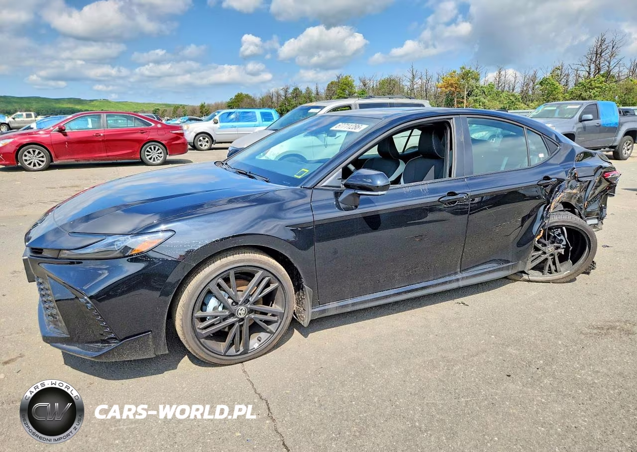 2026 Toyota Camry Nightshade – zdjęcie 1 z 13