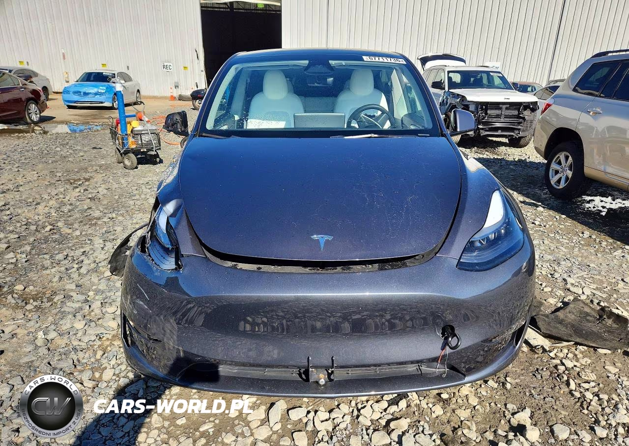 2023 Tesla Model Y VIN:7SAYGDEE5PF872568 - 5