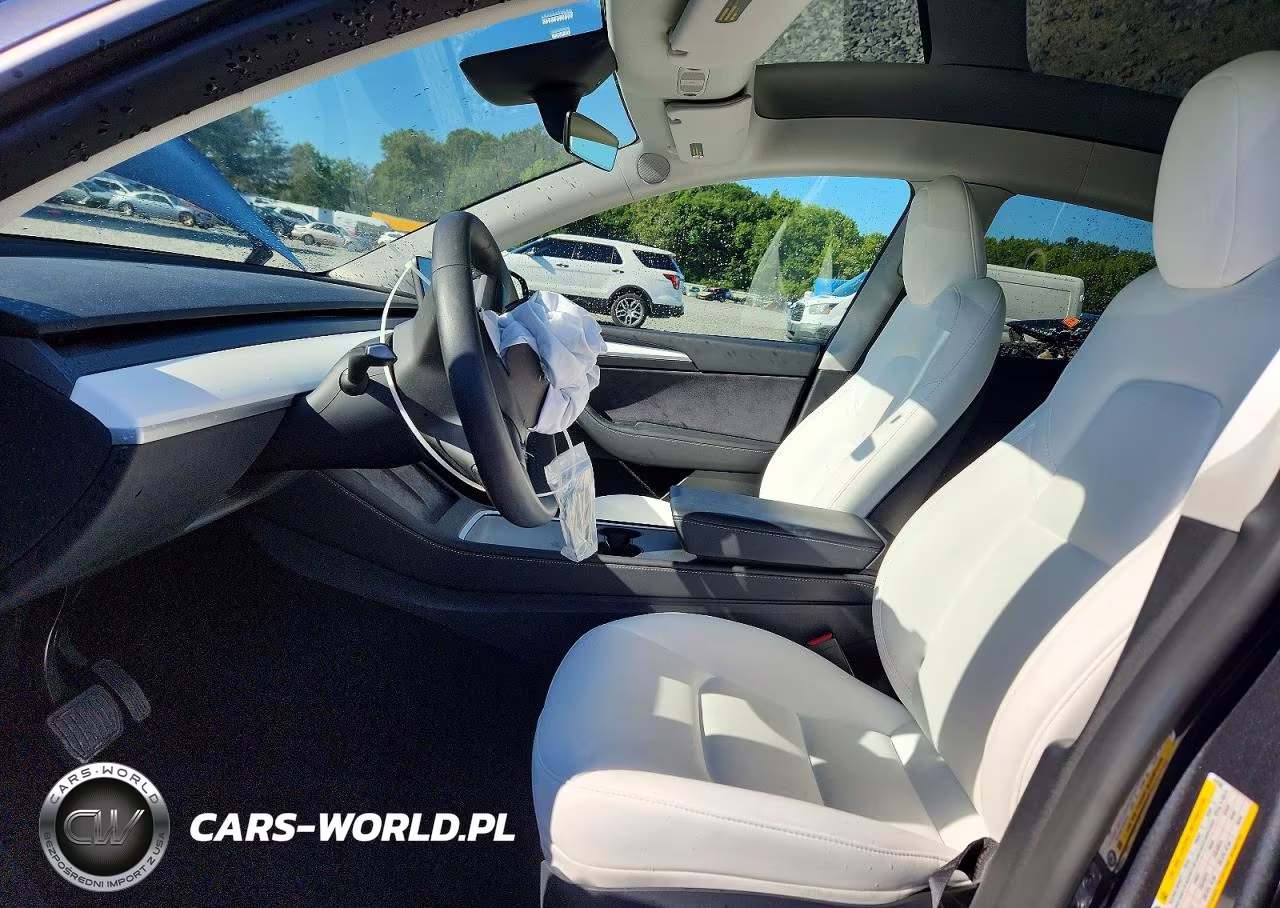 2023 Tesla Model Y VIN:7SAYGDEE5PF872568 - 7