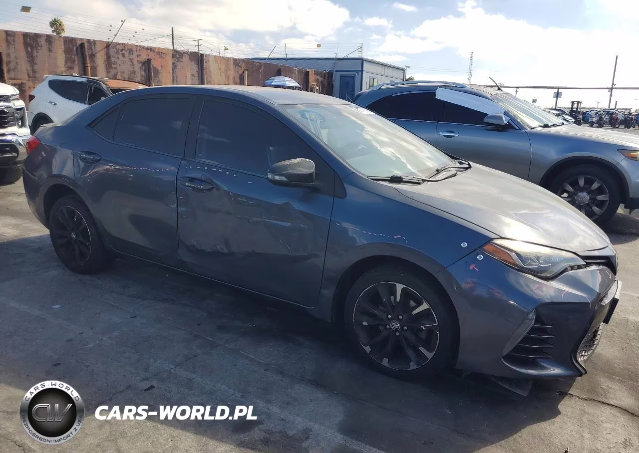 2017 Toyota Corolla Se VIN:5YFBURHE3HP628539 - 4
