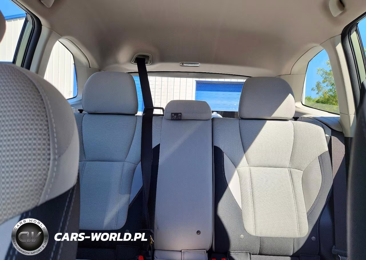 2019 Subaru Forester VIN:JF2SKACC6KH572338 - 10