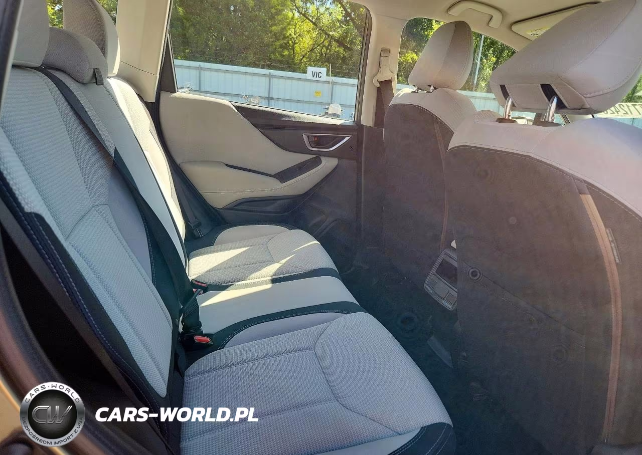 2019 Subaru Forester VIN:JF2SKACC6KH572338 - 11