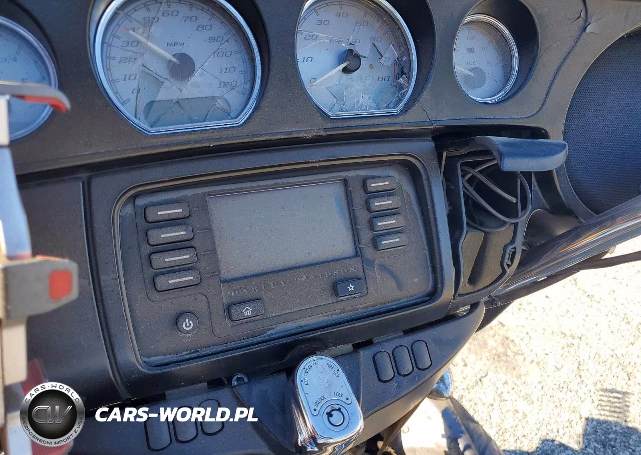 2015 Harley-Davidson Flhx Street Glide VIN:1HD1KBM12FB697843 - 7