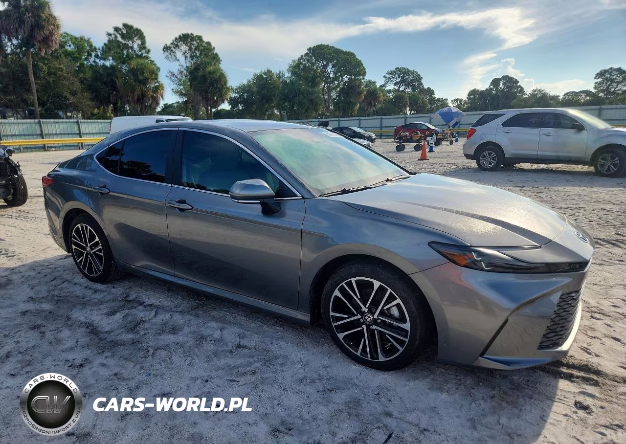 2026 Toyota Camry Xle VIN:4T1DAACK1TU306361 - 4