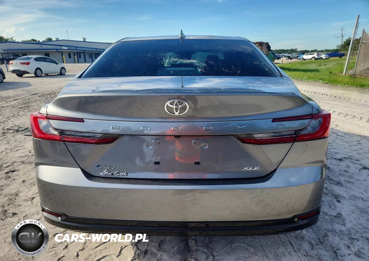 2026 Toyota Camry Xle VIN:4T1DAACK1TU306361 - 6
