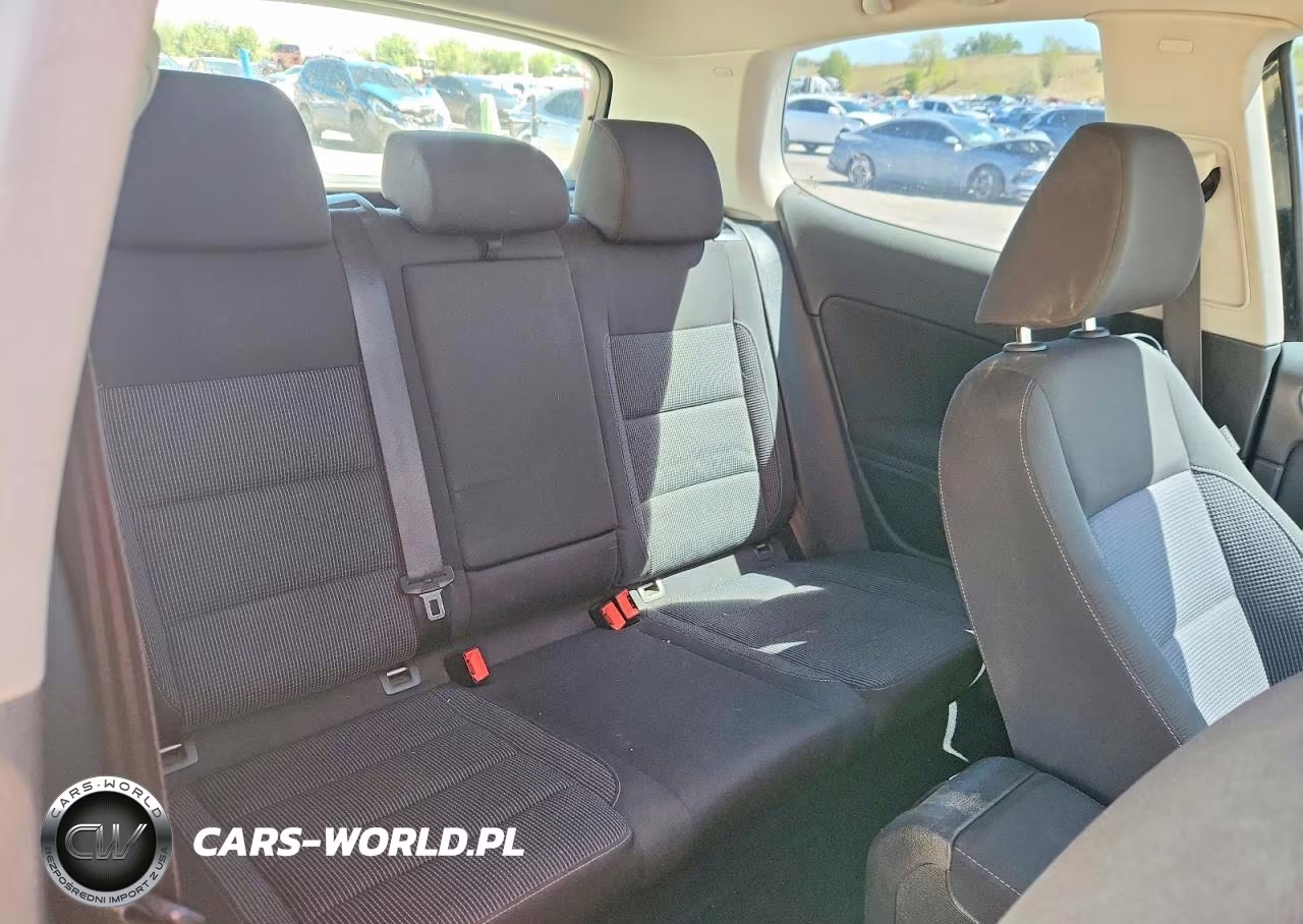 2012 Volkswagen Golf VIN:WVWBB7AJ4CW115916 - 10