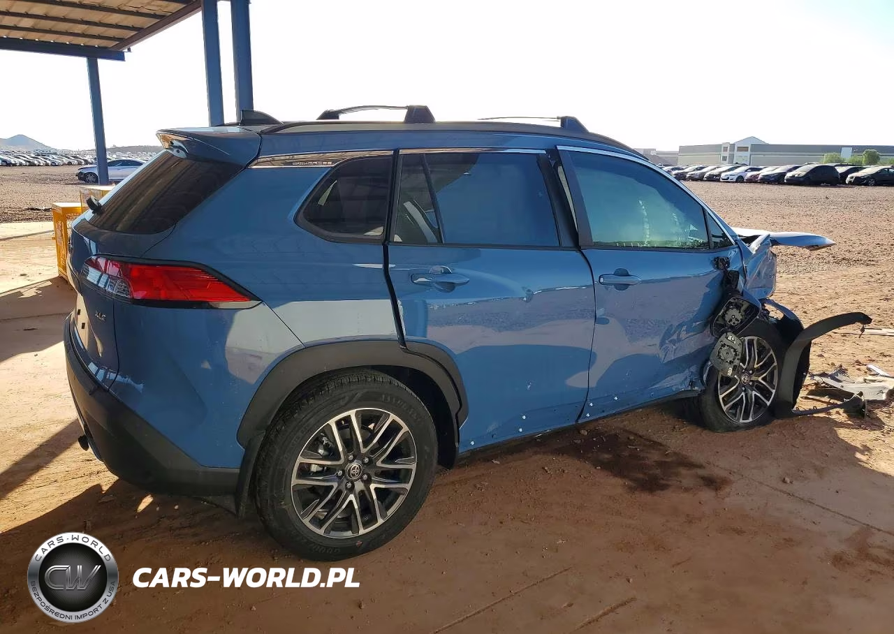 2026 Toyota Corolla Cross Xle VIN:7MUDAAAG8TV217626 - 3