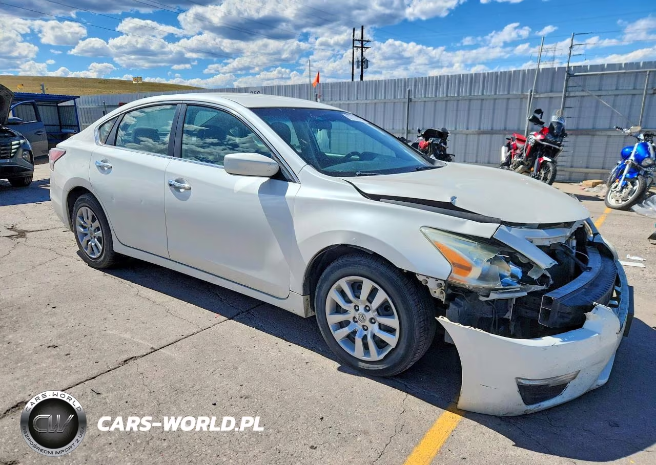 2014 Nissan Altima 2.5 S VIN:1N4AL3AP2EC164421 - 4