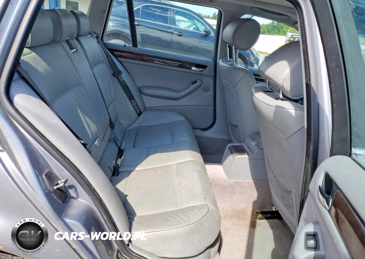 2004 BMW 3 Series VIN:WBAEP334X4PE91868 - 10