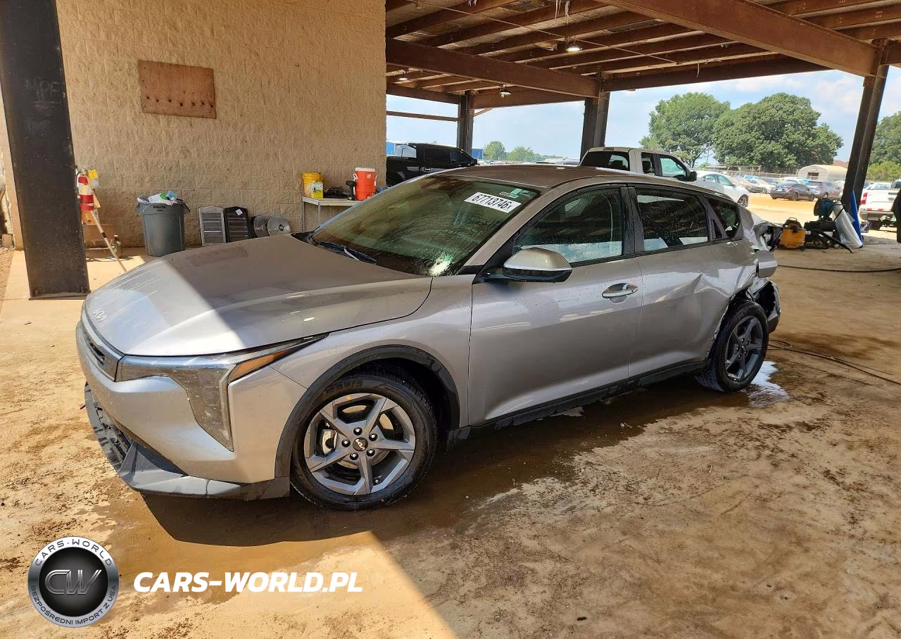2025 Kia K4 Lxs VIN:3KPFT4DE3SE102546 - 1