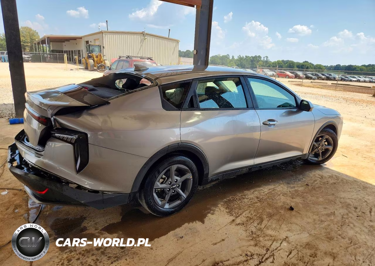 2025 Kia K4 Lxs VIN:3KPFT4DE3SE102546 - 3