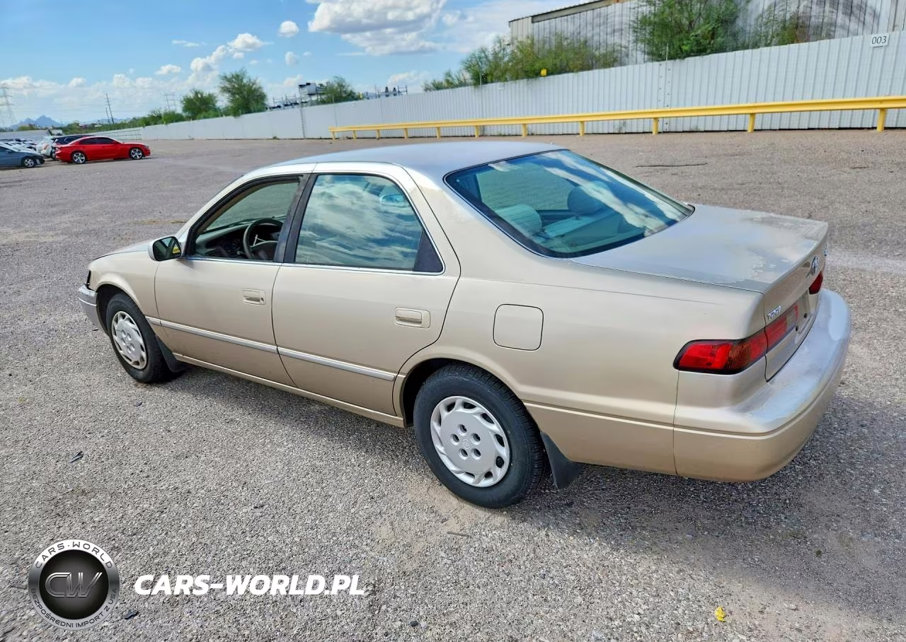 1999 Toyota Camry Le VIN:JT2BG28K4X0366651 - 2
