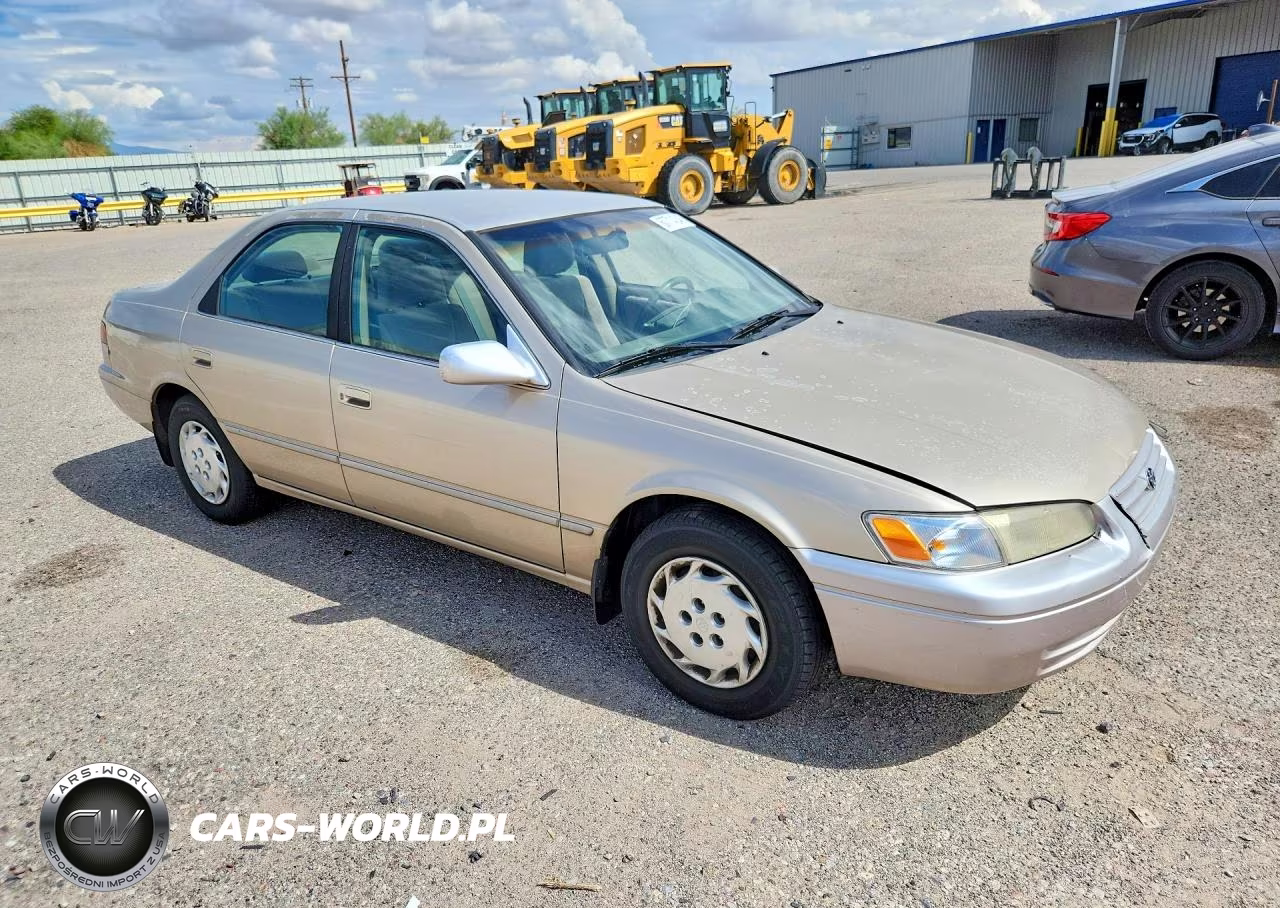 1999 Toyota Camry Le VIN:JT2BG28K4X0366651 - 4