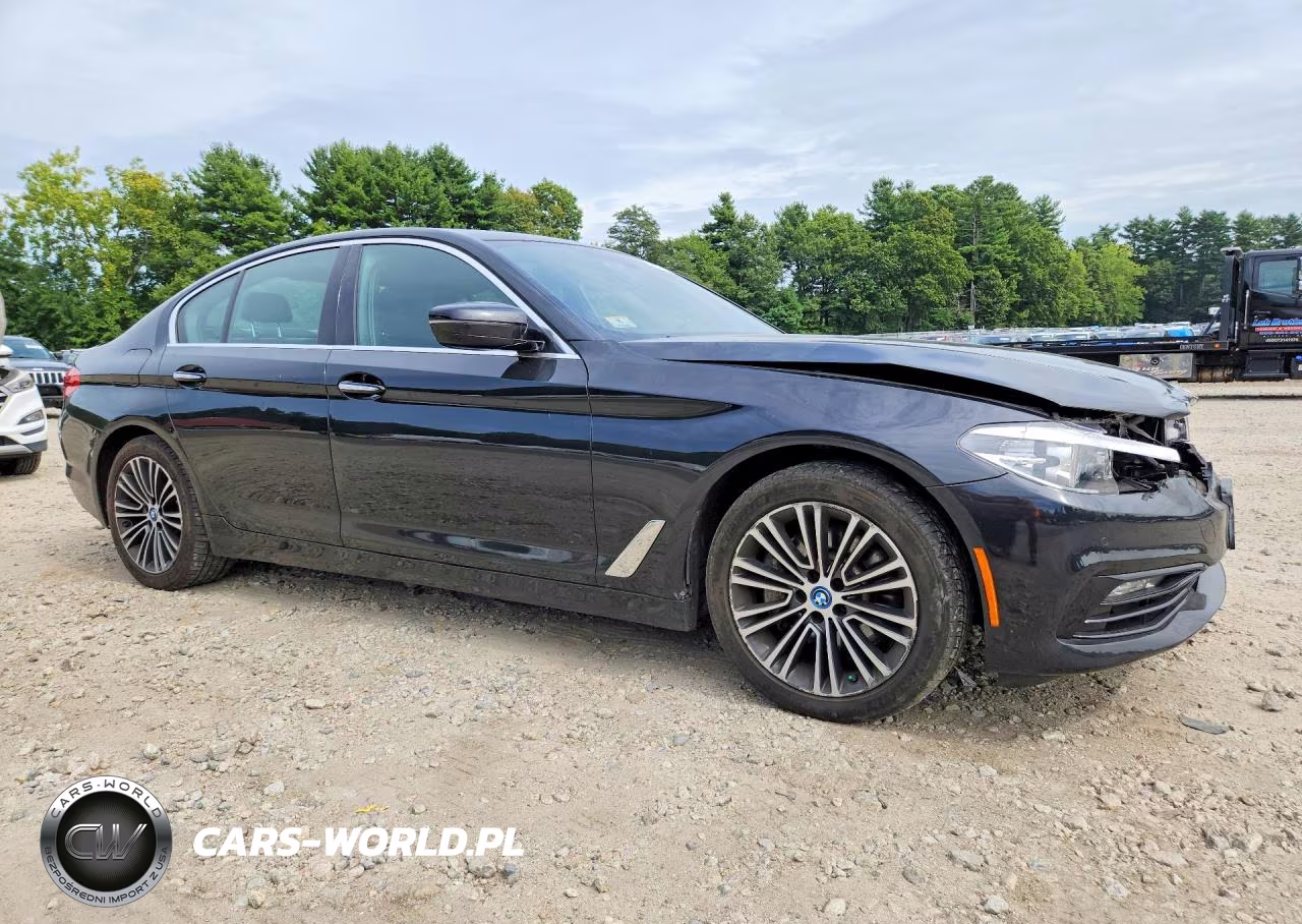 2018 BMW 530Xe VIN:WBAJB1C54JB084449 - 4