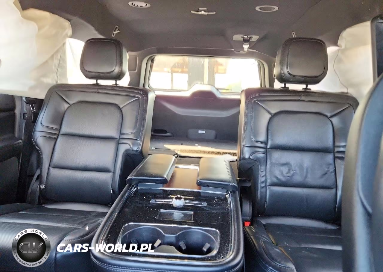 2020 Lincoln Navigator L Reserve VIN:5LMJJ3LT6LEL11652 - 10
