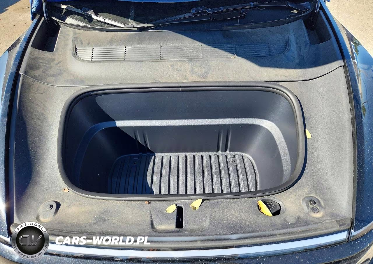 2026 Tesla Model Y VIN:7SAYGDEE0TF369959 - 12