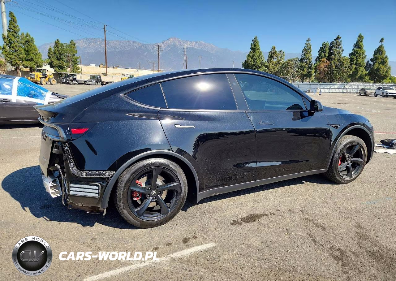 2026 Tesla Model Y VIN:7SAYGDEE0TF369959 - 3