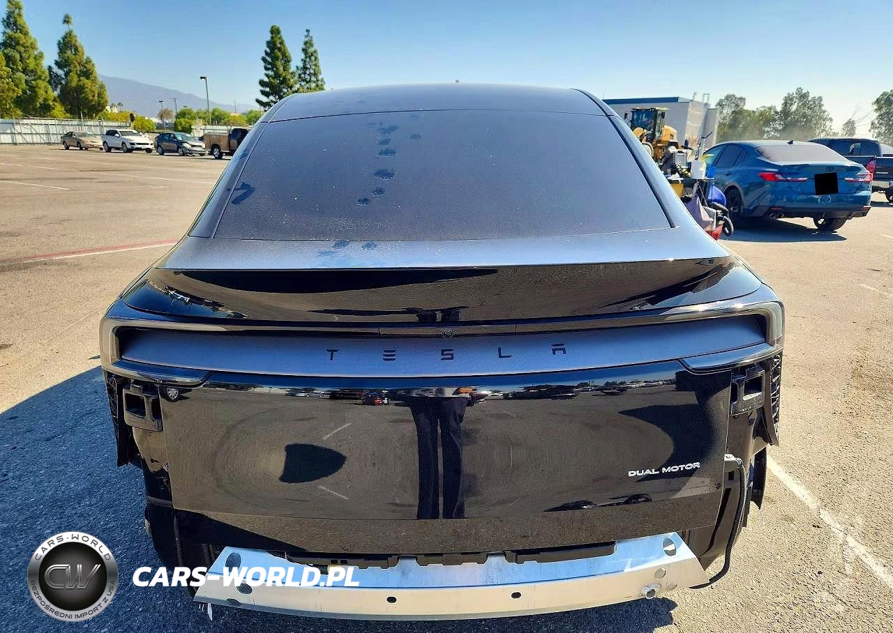 2026 Tesla Model Y VIN:7SAYGDEE0TF369959 - 6