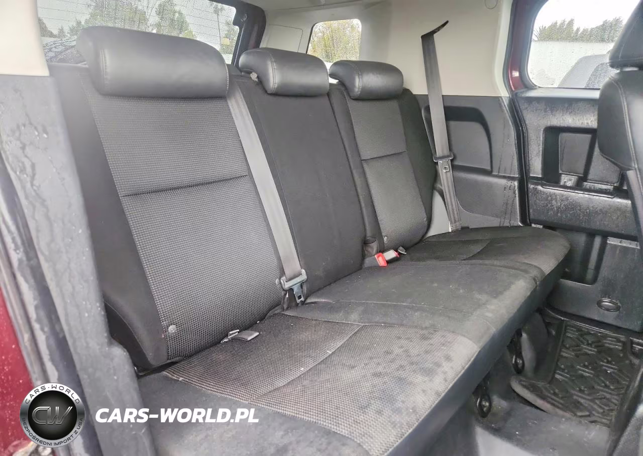 2007 Toyota Fj Cruiser Base VIN:JTEBU11FX70070794 - 11
