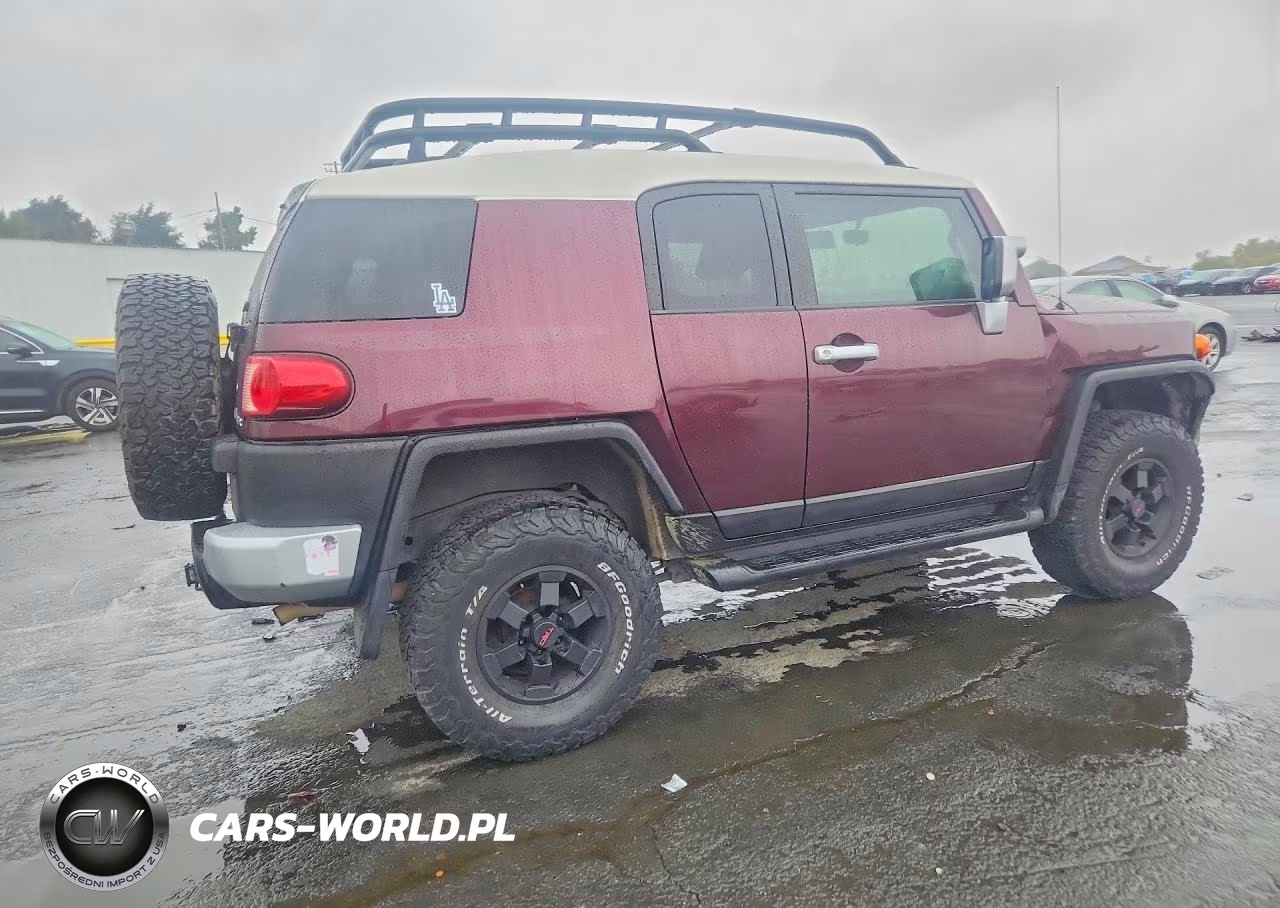 2007 Toyota Fj Cruiser Base VIN:JTEBU11FX70070794 - 3