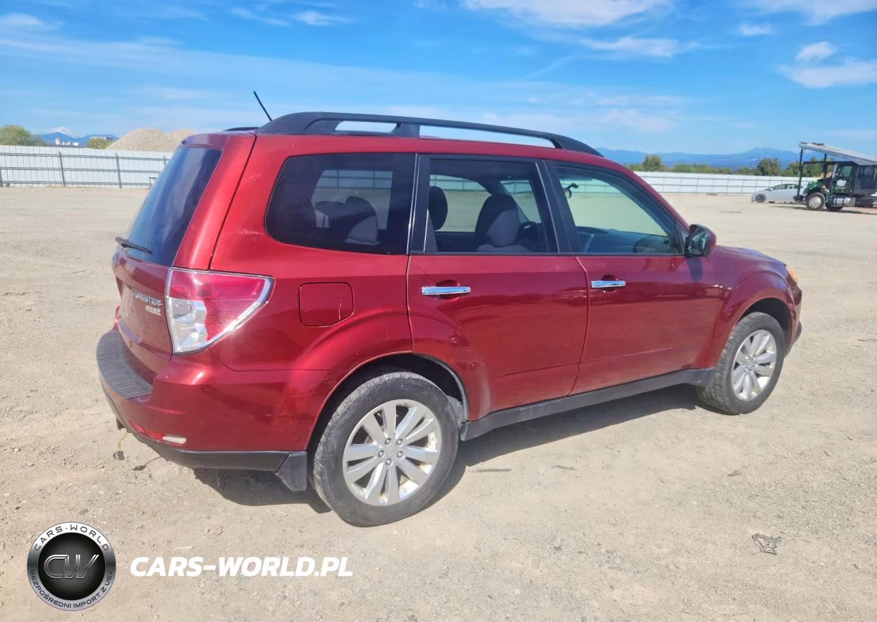 2012 Subaru Forester 2.5X Premium VIN:JF2SHADC1CG433917 - 3